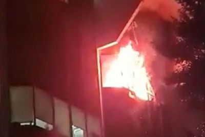 Gedung Kemendes PDTT Terbakar! 50 Personel Gulkarmat Jaksel Diterjunkan