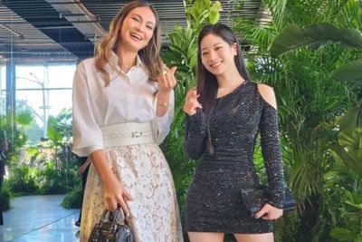 Potret Akrab Luna Maya Bareng Dahyun Twice Jadi Sorotan, Netizen: Iri Banget Dong Gue