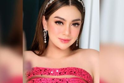 Potret Mommy-mommy Celine Evangelista Pakai Gaun Mewah Seperti Boneka Hidup