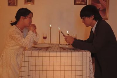 Eka Gustiwana Beri Kado Mashup untuk Merayakan 25 Tahun Rossa di Industri Musik