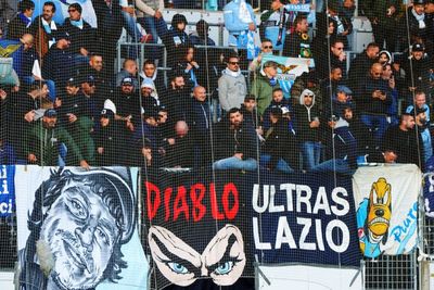 Keren! Dibantai Klub Gurem, Lazio Ganti Rugi Uang Fans yang Datang ke Stadion