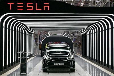 Pabrik Tesla di Texas Produksi 10.000 Unit SUV Model Y