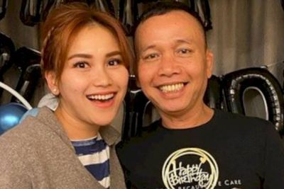 Reaksi Ayah Rozak Nonton Video Klip Jadul Ayu Ting-Ting: Emang dari Dulu Cantik!