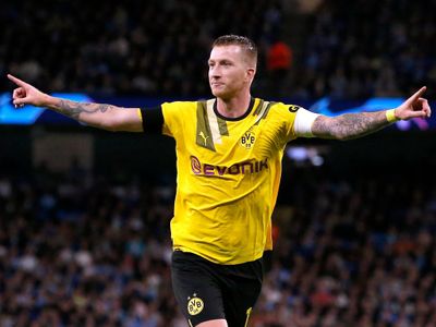 Cedera Engkel, Marco Reus Terancam Absen di Piala Dunia Lagi