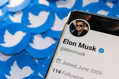 Batalkan Akuisisi Twitter, Elon Musk Dikasih Peringatan oleh Temannya