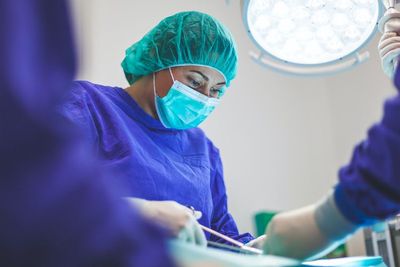 Berapa Gaji Perawat Perbulan di Rumah Sakit, Puskesmas, dan Klinik?