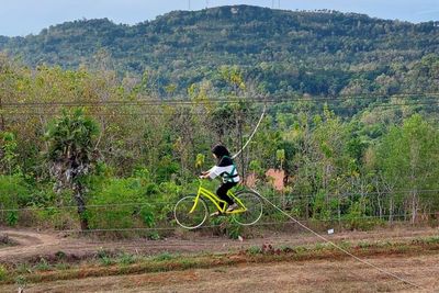 Enggak Kalah Sama Kota Batu! Pamekasan Punya Bukit Kehi, Panoramanya Bikin Malas Pulang