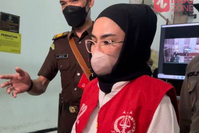 Medina Zein Ngaku Lagi Sibuk Kerja ke Anak, Jumpa di Rutan sebelum Sidang