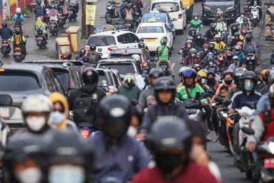 Atasi Kemacetan, Polisi Sebut Aturan Jam Masuk Kantor Sedang Dikaji