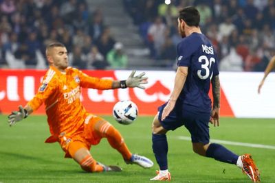 Viral Video Freekick Messi saat Lawan Lyon, Kualitas Kameranya Kayak Game FIFA23