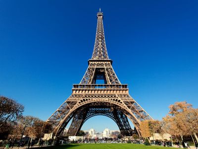 3 Hari Lagi Lampu Menara Eiffel Dimatikan Lebih Awal, Kenapa?