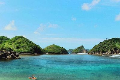 12 Wisata Alam Malang Paling Populer yang Menarik untuk Dikunjungi