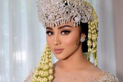 4 Alasan Makeup Wedding Berharga Fantastis: Bikin Pangling atau Pusing?