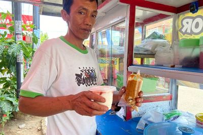 Rahasia Kesuksesan Penjual Es Doger dan Batagor di Ponorogo, Modalnya Sedekah Shubuh