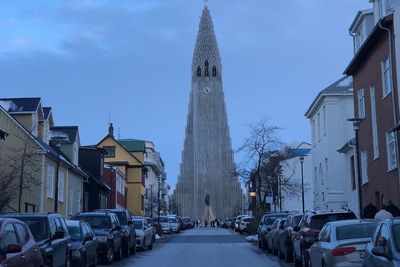 Bukan Roket, Ini Penampakan Gereja Mengagumkan Berbentuk Lava di Islandia