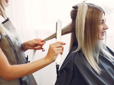 Heboh Cat Rambut Sebabkan Kanker, Benarkah Demikian?