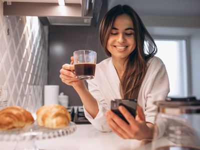 Peneliti: Minum Dua atau Tiga Cangkir Kopi Sehari Bikin Panjang Umur