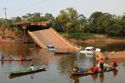 Ngeri! 4 Orang Tewas dan 14 Lainnya Luka-Luka Gara-gara Jembatan Runtuh di Brasil