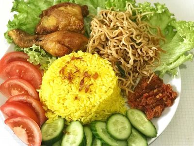 Resep Nasi Kuning Rice Cooker yang Wangi dan Gurih, Enak!