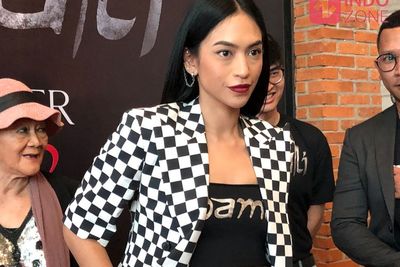 Tantangan Baru Taskya Namya di Film Pamali: Belajar Bahasa Sunda dan Nyinden