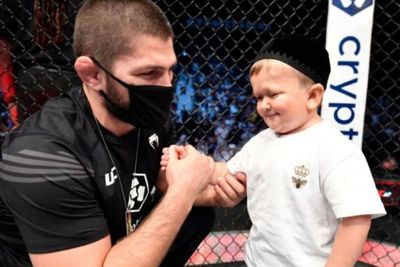Disamakan dengan Ayam, McGregor Minta UFC Perbolehkan Dirinya Lawan Mini Khabib