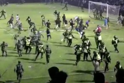 Suporter Arema Jadi Korban di Kanjuruhan, Ini Kata PSSI soal Respon FIFA & Asuransi Tiket