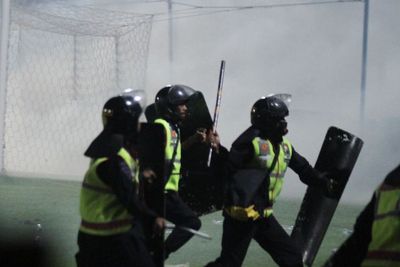 Gas Air Mata di Stadion Kanjuruhan Dinilai Bikin Banyak Penonton Sulit Napas dan Pingsan