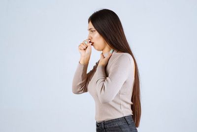 5 Obat Sakit Tenggorokan Alami yang Efektif untuk Meringankan Gejalanya