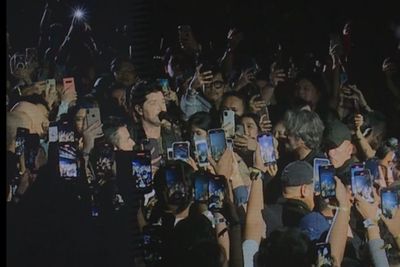 Mengharukan! The Script Ucapkan Ini untuk Korban Tragedi Kanjuruhan Saat Konser di Bandung