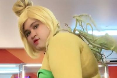 Gaya Intan Syulit Lupakan Rehan Cosplay Jadi Tinkerbell, Netizen: Syulit Tahan Tawa