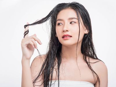 5 Cara Mengatasi Rambut Kusut, Biar Enggak Badmood Lagi!