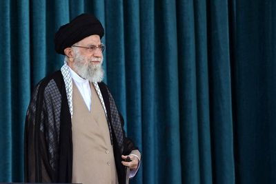 Pemimpin tertinggi Iran Beri Dukungan untuk Pasukan Keamanan Unjuk Rasa Mahsa Amini
