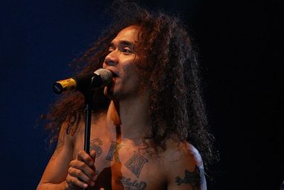Chord Ku Tak Bisa Slank Beserta Makna Lagunya, Bikin Galau Banget!