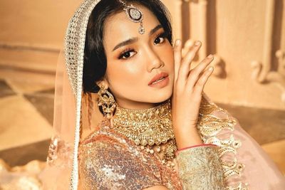 Fuji Berubah Jadi Wanita Emas Dipuji Mirip Priyanka Chopra: Foto Prewedding?