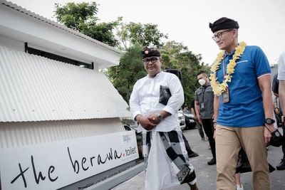 Sandiaga Uno Dapat MURI dengan Kunker Terbanyak, Kunjungi Ribuan Desa Selama Menjabat