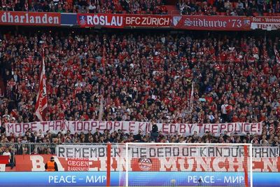 Respek! Fans Bayern Pasang Spanduk Dukungan untuk Korban Kanjuruhan di Laga Liga Champions