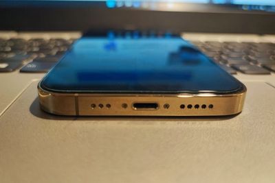 Uni Eropa Wajibkan iPhone Pakai USB Type C, Apple Harus Patuh