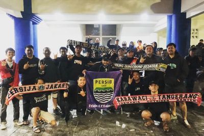 Bikin Adem, Viking dan The Jak Nyanyikan Lagu Perdamaian