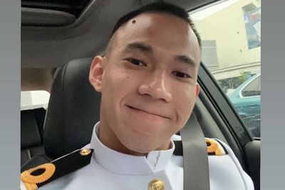Keren, Ganda Campuran Thailand Dechapol Puavaranukroh Gabung Angkatan Laut