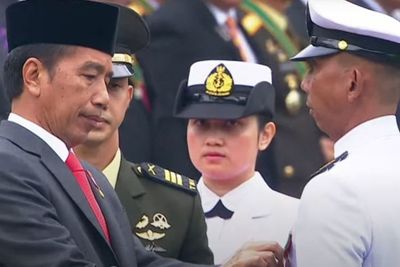 HUT ke-77 TNI, Presiden Jokowi Anugerahkan Tanda Kehormatan pada 3 Prajurit