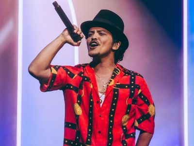Lirik Lagu Die With a Smile yang Dibawakan Bruno Mars saat Konser di JIS