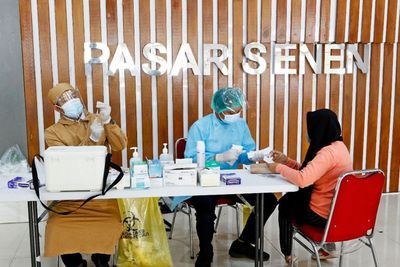 Stok Menipis, Calon Penumpang Kereta Api Diimbau Vaksin di Sentra Vaksinasi Luar Stasiun
