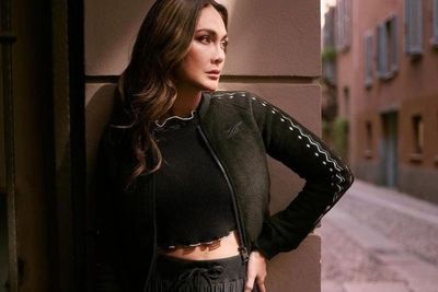 Outfit Kece Luna Maya Mejeng di Milan: Gayanya Always Keren Gak Pernah Gagal!