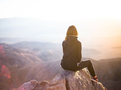 6 Hal yang Bisa Kamu Rasakan Saat Solo Traveling