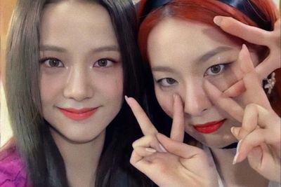 Jisoo BLACKPINK Beri Selamat ke Bestie-nya Seulgi RED Velvet Usai Debut Solo '28 Reasons'