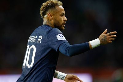 Neymar Cekcok dengan Wasit, Ulangi Adegan Tuchel vs Conte