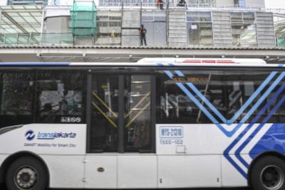 Soal Antrean Panjang di Halte Transjakarta, Anies Ogah Buka Suara dan Lempar ke Dirut