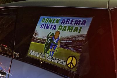 Terharu! Jadi Rival Bertahun-tahun, Bonek dan Aremania Akhirnya Sepakat Damai