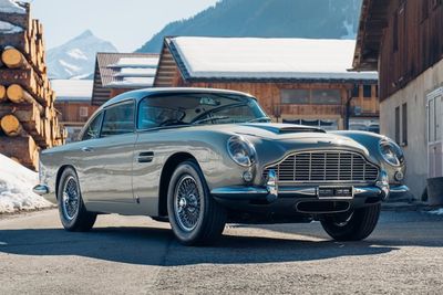 Hasil Lelang Mobil Aston Martin James Bond Capai Rp45 Miliar!
