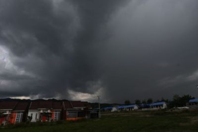 BMKG Minta Masyarakat Waspadai Potensi Cuaca Ekstrem Sepekan ke Depan